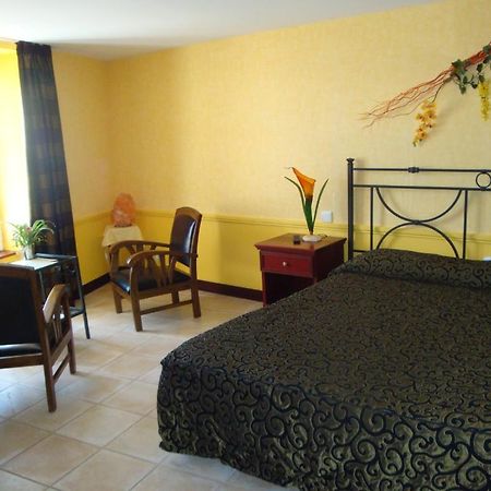Hotel Le Grand Large Cancale Zimmer foto