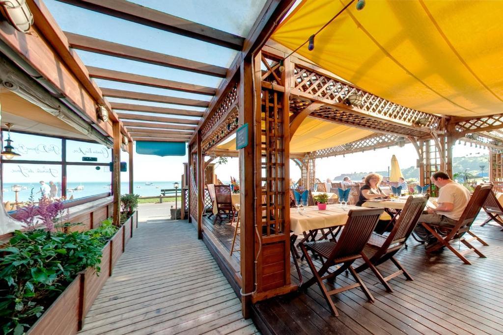 Hotel Le Grand Large Cancale Zimmer foto